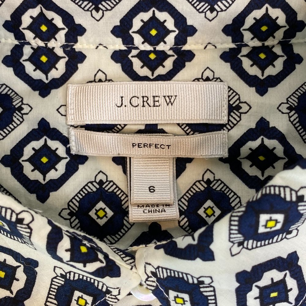 J.CREW Women's Perfect Shirt Navy Medallion Print Button Up sz 6 - Picture 5 of 7